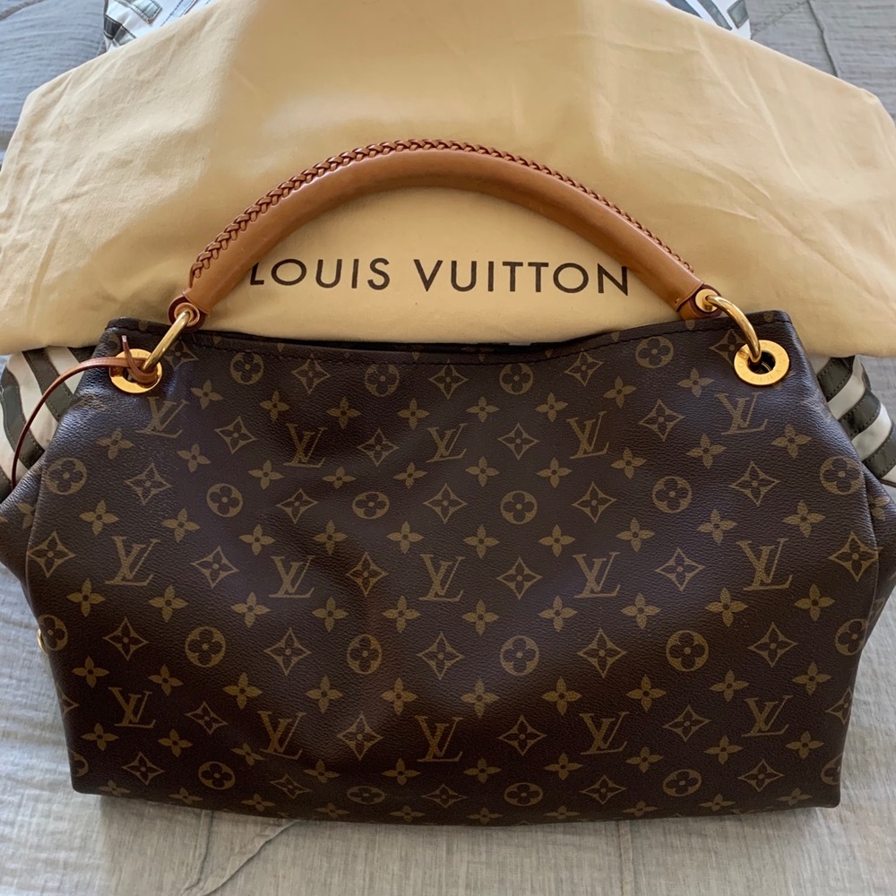 Louis Vuitton Artsy Monogram - Picture 3 of 10